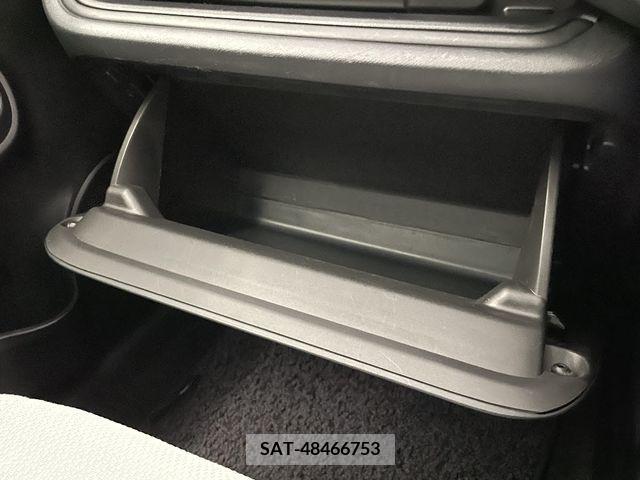 Toyota AQUA 2017-12 261037-25