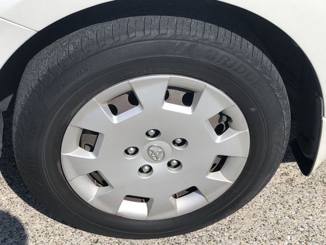 Toyota ISIS 2013-07 20891-14