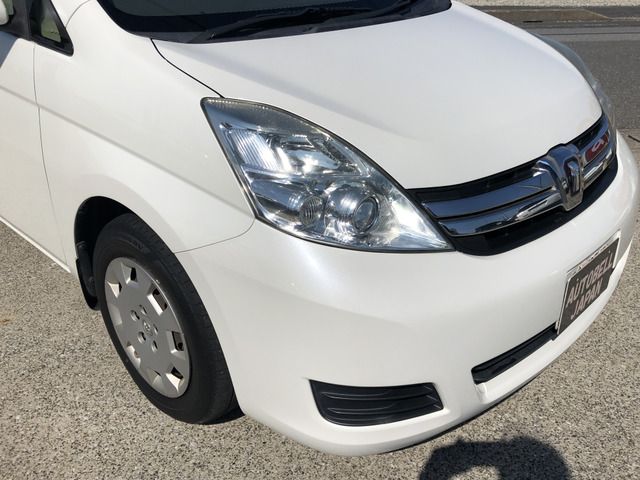 Toyota ISIS 2013-07 20891-18