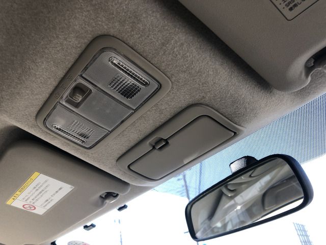 Toyota ISIS 2013-07 20891-6