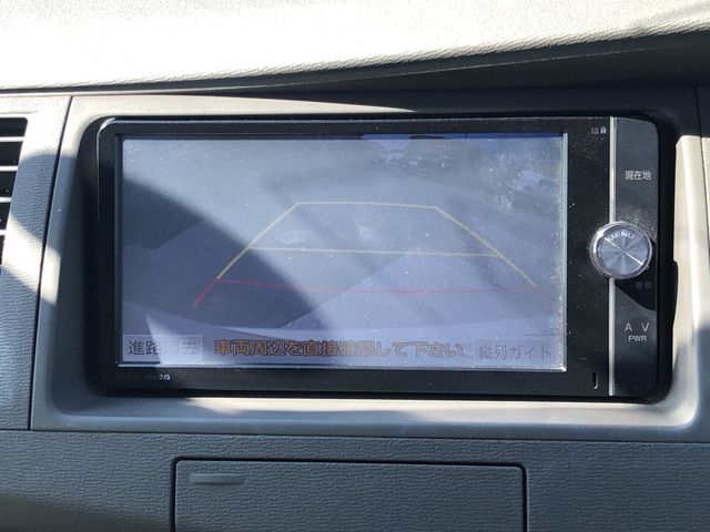 Toyota ISIS 2013-07 20891-4