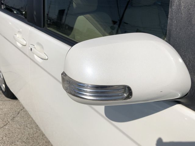 Toyota ISIS 2013-07 20891-16