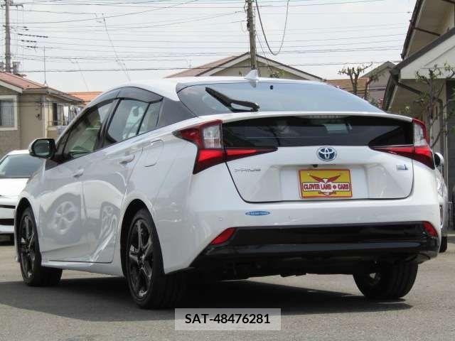 Toyota PRIUS 2022-03 227852-8
