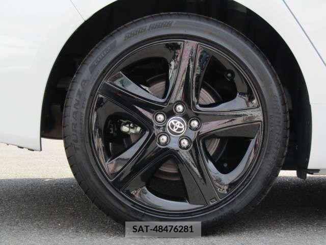 Toyota PRIUS 2022-03 227852-9