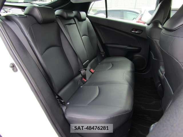 Toyota PRIUS 2022-03 227852-18