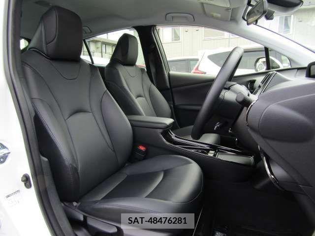 Toyota PRIUS 2022-03 227852-17