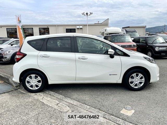 Nissan NOTE 2018-03 371857-13