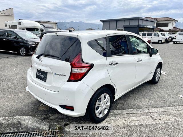 Nissan NOTE 2018-03 371857-12