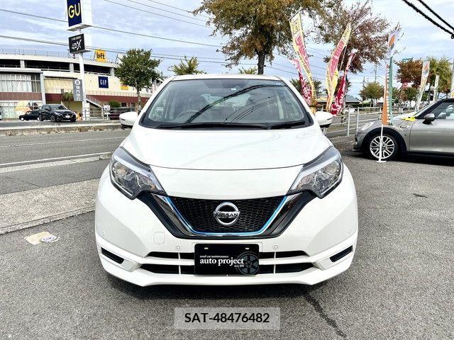 Nissan NOTE 2018-03 371857-1