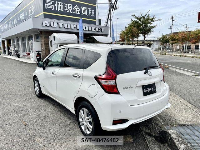 Nissan NOTE 2018-03 371857-6