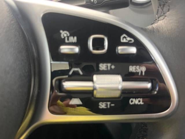 Mercedes Benz GLB-CLASS 2022-07 190734-3