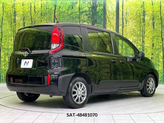 Toyota SIENTA 2022-12 334829-17