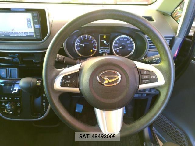 Daihatsu MOVE CUSTOM 2018-01 250031-13
