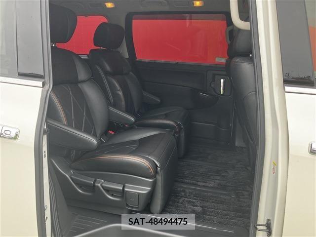 Nissan ELGRAND 2020-03 241837-4