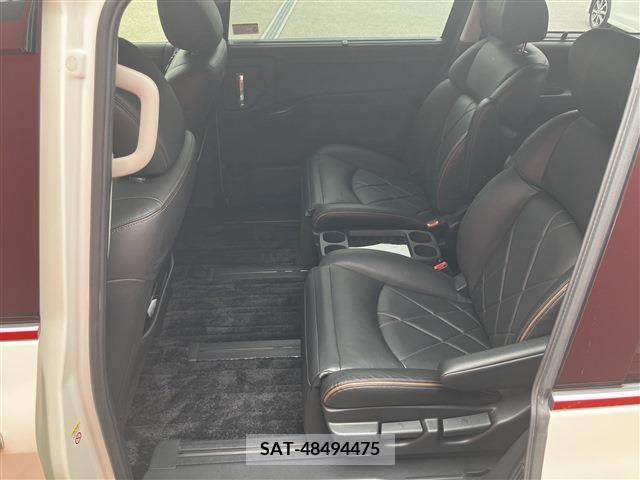 Nissan ELGRAND 2020-03 241837-6