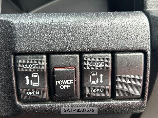 Mazda PREMACY 2011-07 301482-11