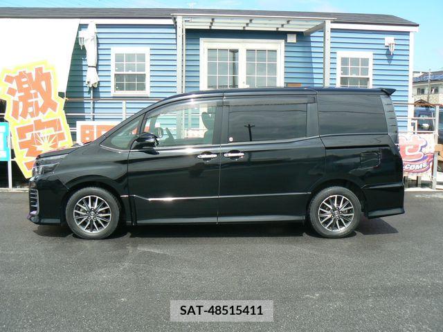 Toyota VOXY 2014-01 321378-1