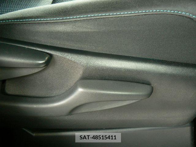 Toyota VOXY 2014-01 321378-17