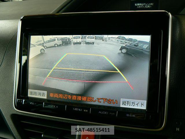 Toyota VOXY 2014-01 321378-9