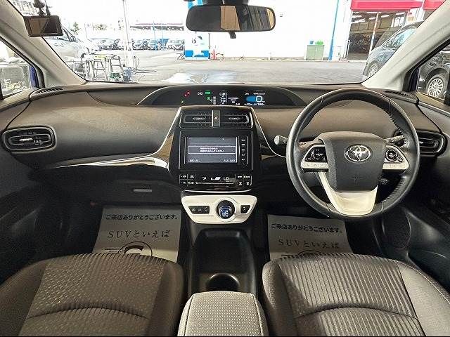 Toyota PRIUS 2016-03 196082-1