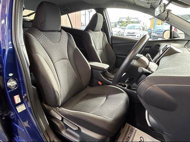Toyota PRIUS 2016-03 196082-4