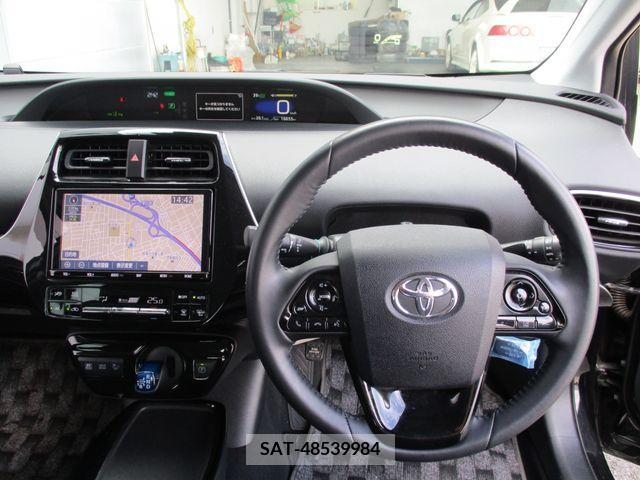 Toyota PRIUS 2019-03 385290-1