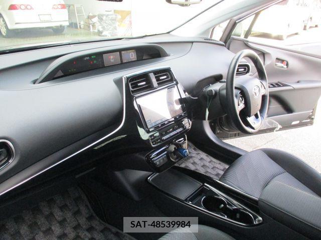 Toyota PRIUS 2019-03 385290-13