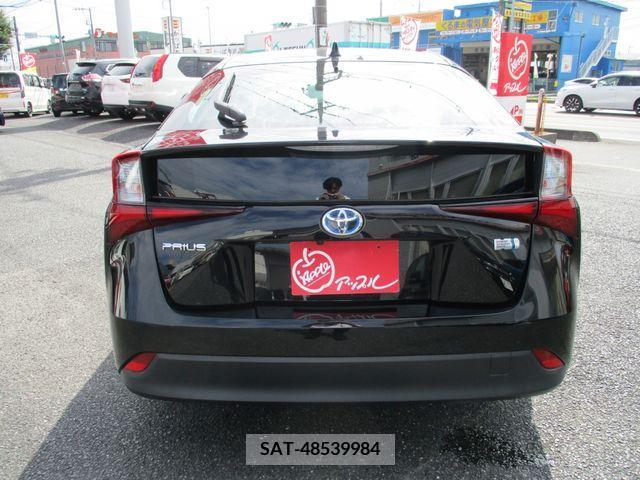 Toyota PRIUS 2019-03 385290-4