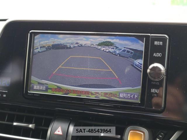 Toyota C-HR 2017-06 295490-17