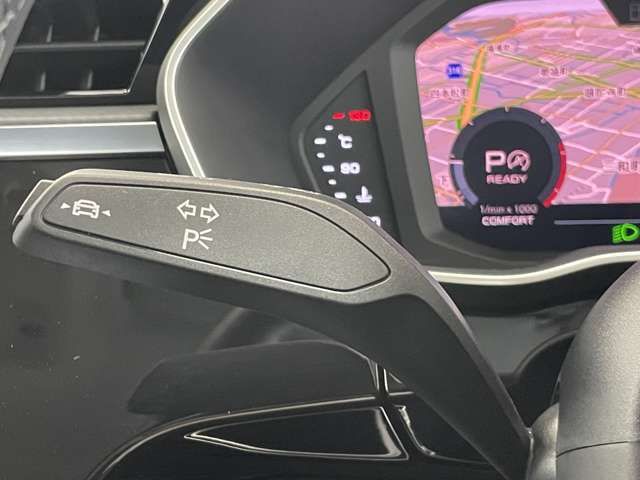 Audi Q3 2021-02 22891-15