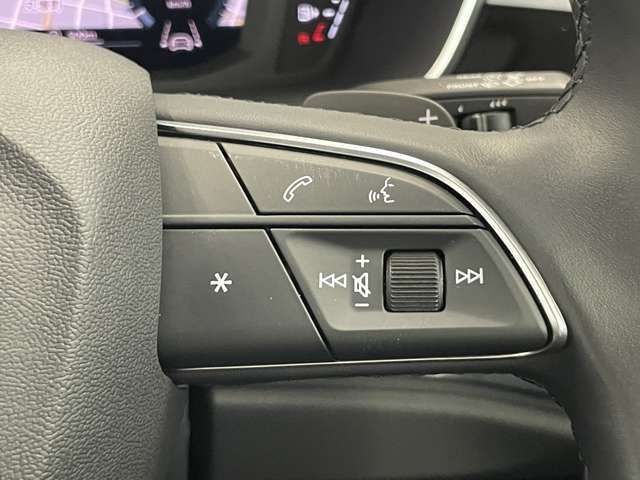 Audi Q3 2021-02 22891-14