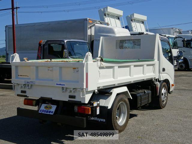 Hino DUTRO 2015-06 296718-4