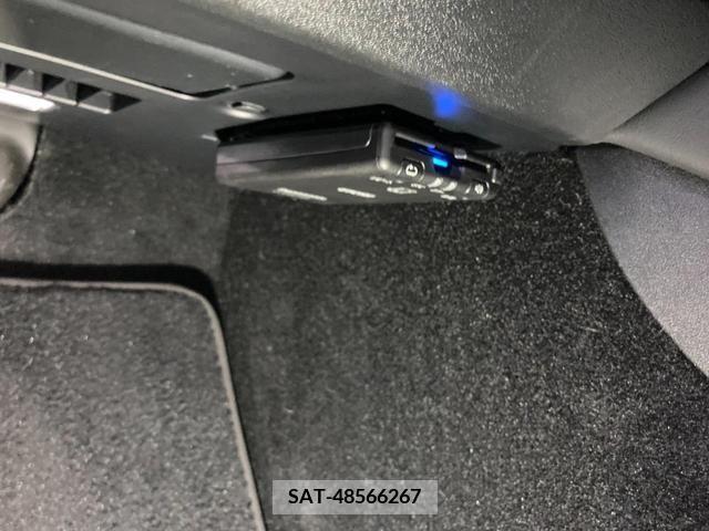 Tesla MODEL 3 2021-12 332642-8