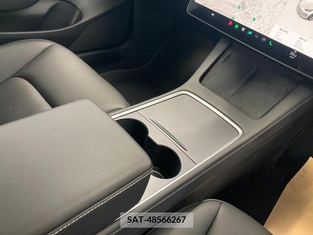 Tesla MODEL 3 2021-12 332642-7