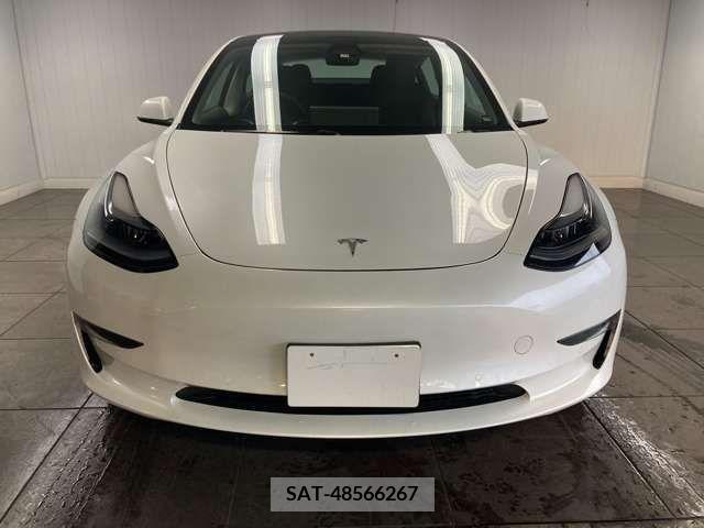 Tesla MODEL 3 2021-12 332642-11