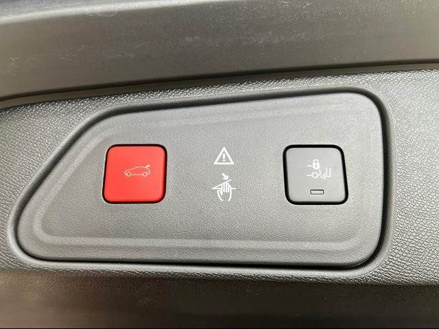 Peugeot 3008 2018-11 20484-8