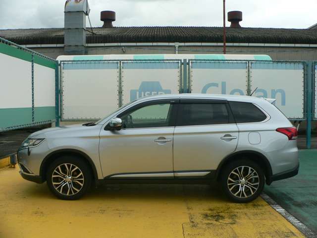 Mitsubishi OUTLANDER 2015-10 11540-8