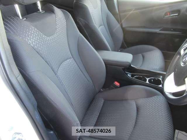 Toyota PRIUS 2018-03 373803-7