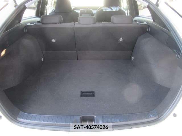 Toyota PRIUS 2018-03 373803-15