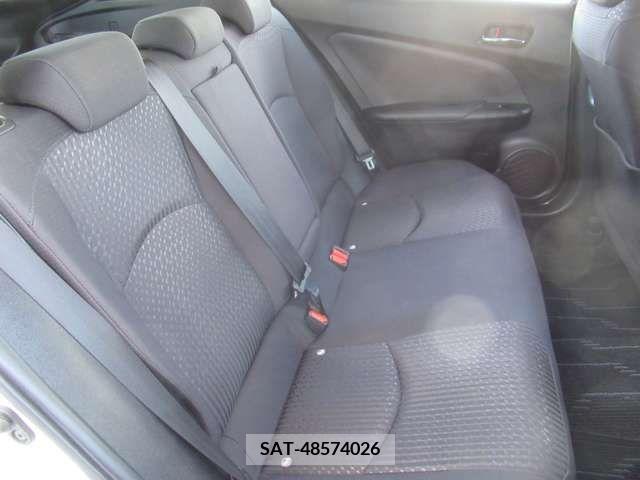 Toyota PRIUS 2018-03 373803-10