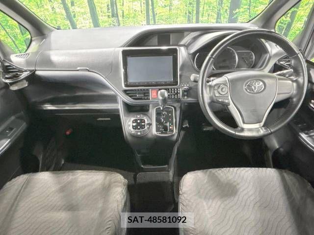 Toyota NOAH 2014-04 205496-1