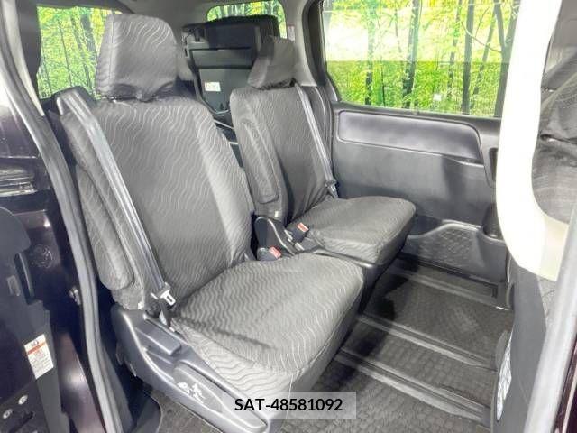 Toyota NOAH 2014-04 205496-10