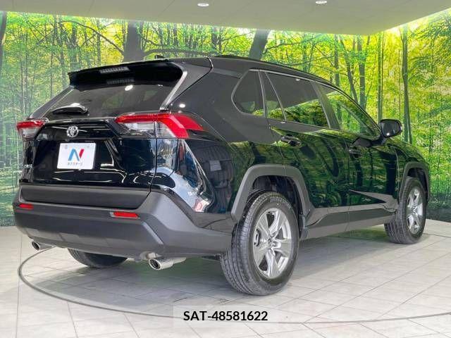 Toyota RAV4 2023-04 245421-17