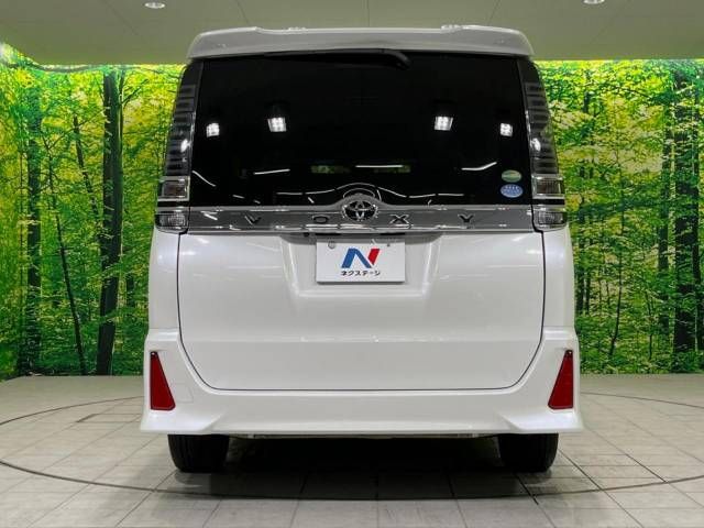 Toyota VOXY 2017-07 15589-15
