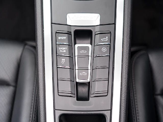 Porsche BOXSTER 2015-10 27447-11