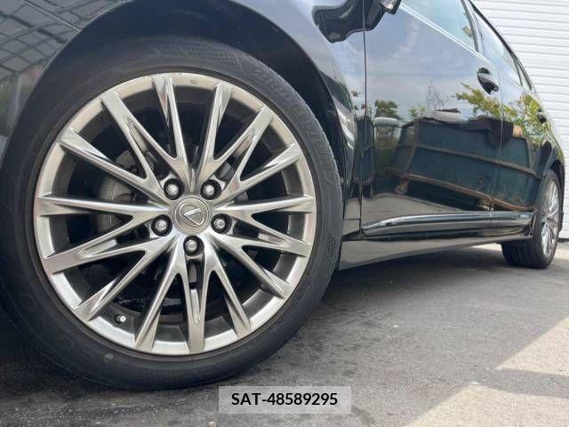 Lexus HS 2013-06 275729-13