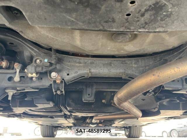 Lexus HS 2013-06 275729-19