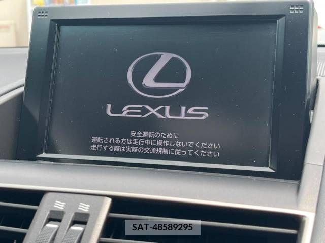 Lexus HS 2013-06 275729-3