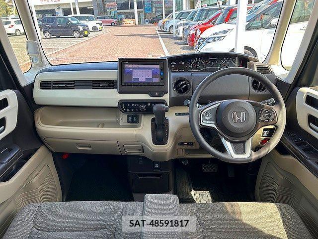 Honda N BOX 2018-06 233286-1