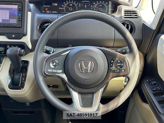 Honda N BOX 2018-06 233286-13
